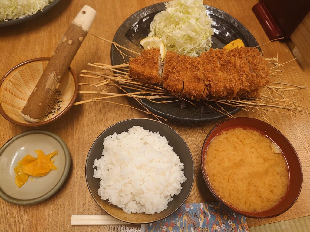 丸蔵のとんかつ定食